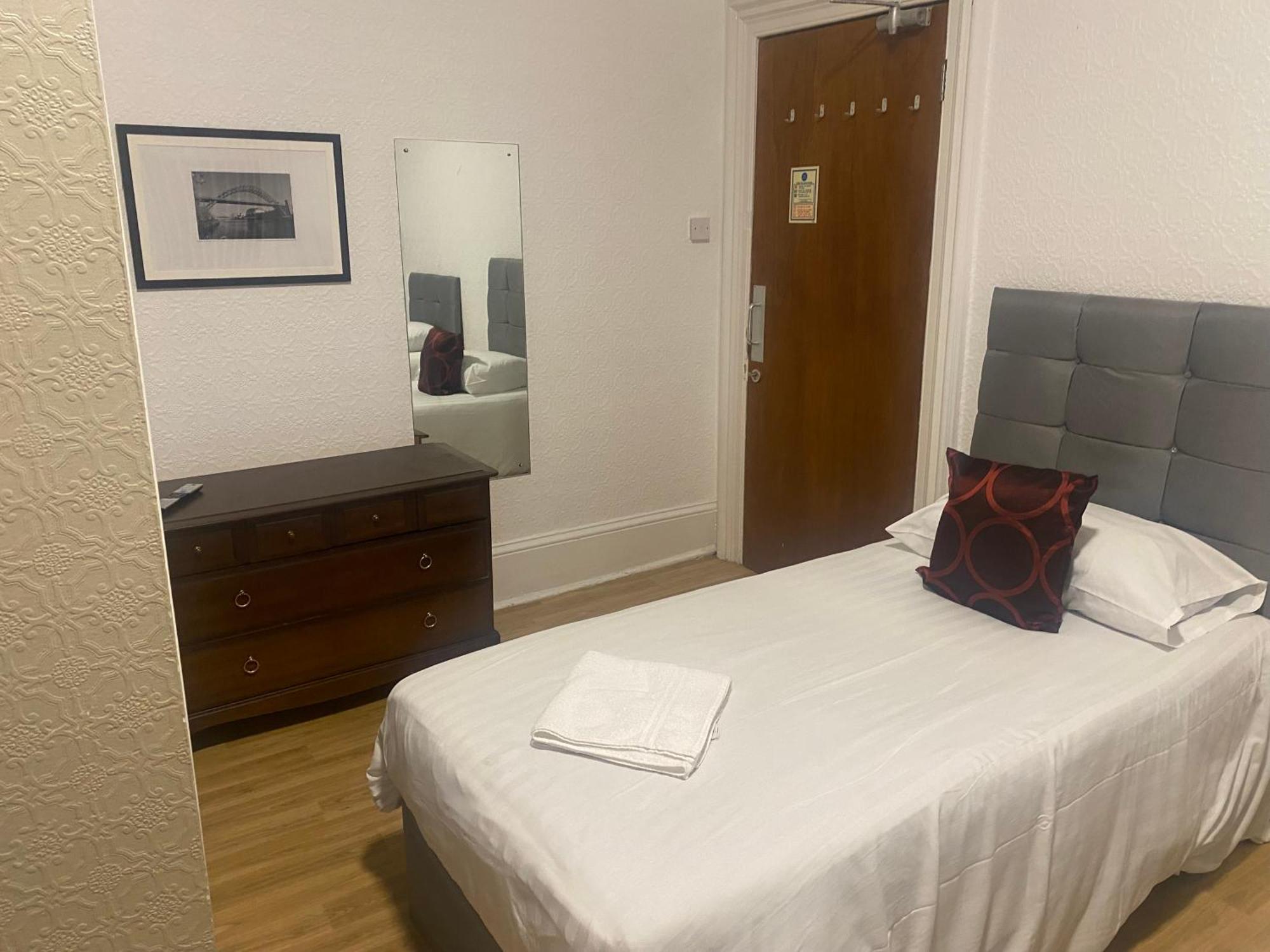 Clifton Hotel Newcastle Pokoj fotografie