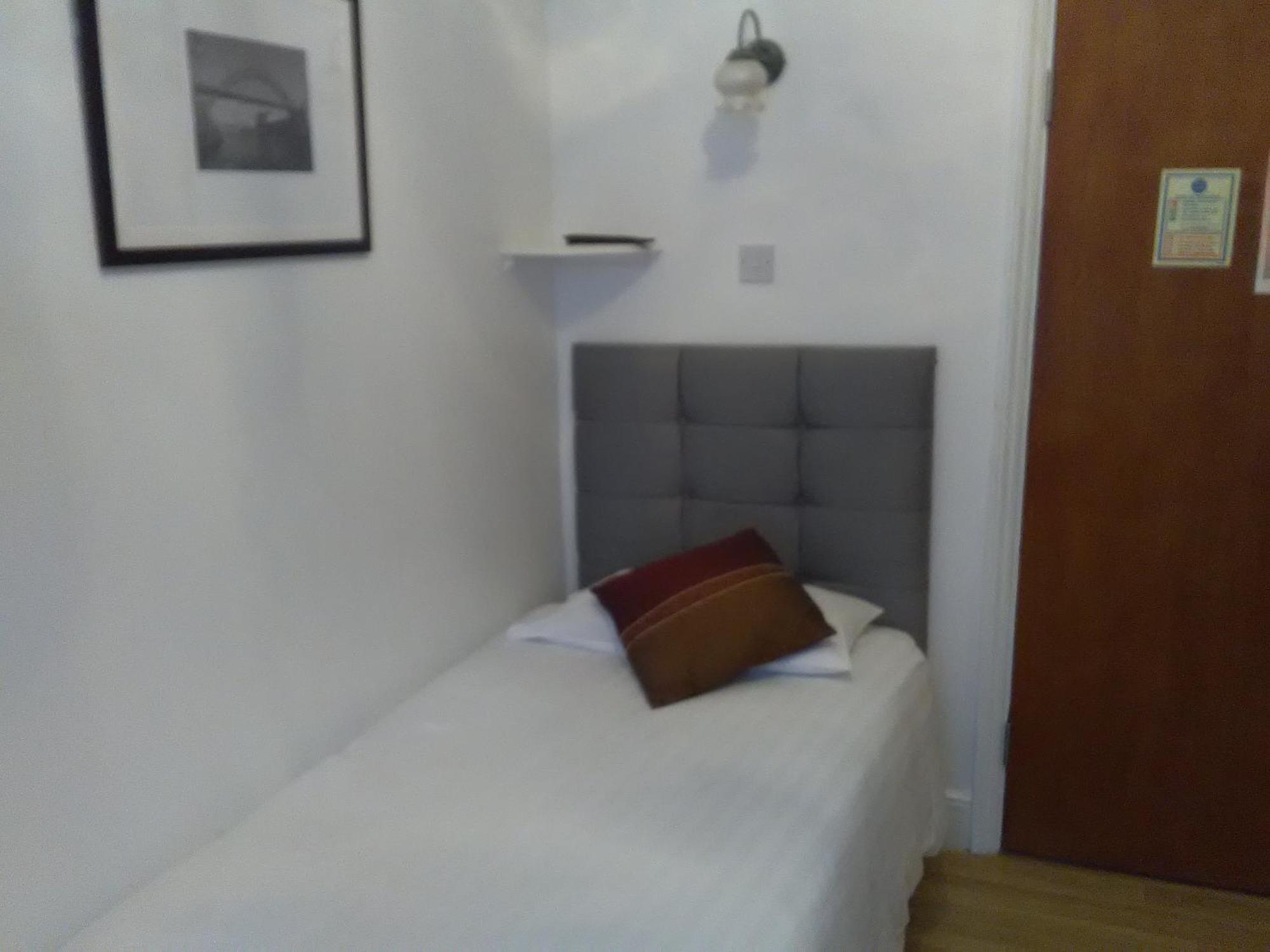 Clifton Hotel Newcastle Pokoj fotografie