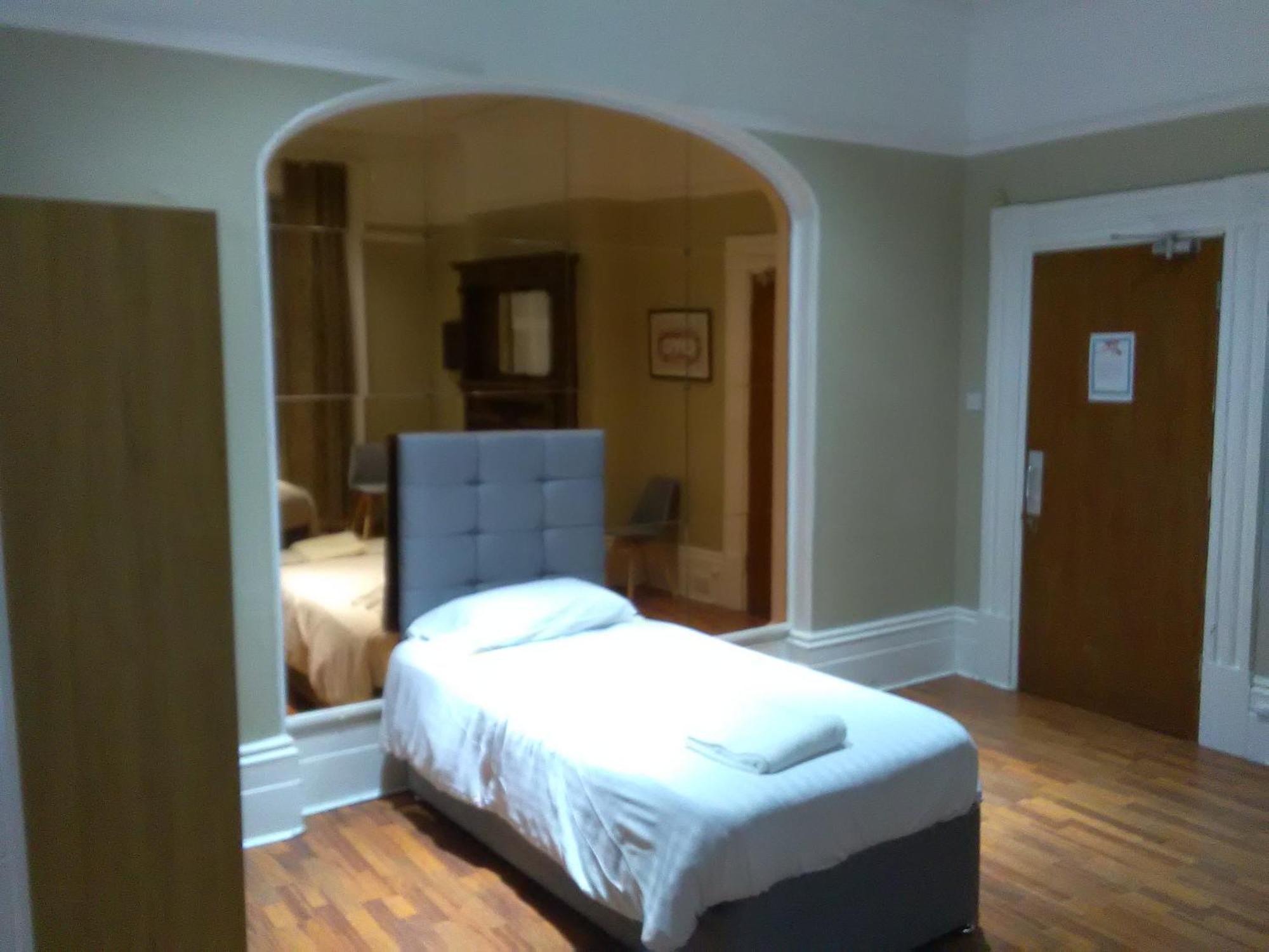 Clifton Hotel Newcastle Pokoj fotografie